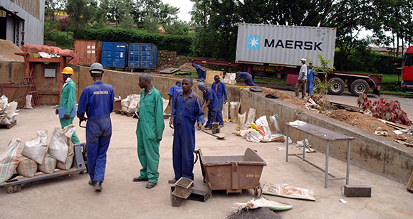 Abb.: Annahmestelle von Zinn-Tantal Konzentraten bei einem Exporteur in Kigali, Ruanda